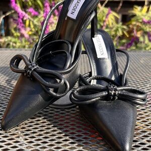 Steve Madden Black Pointed Toe Slingback Heels